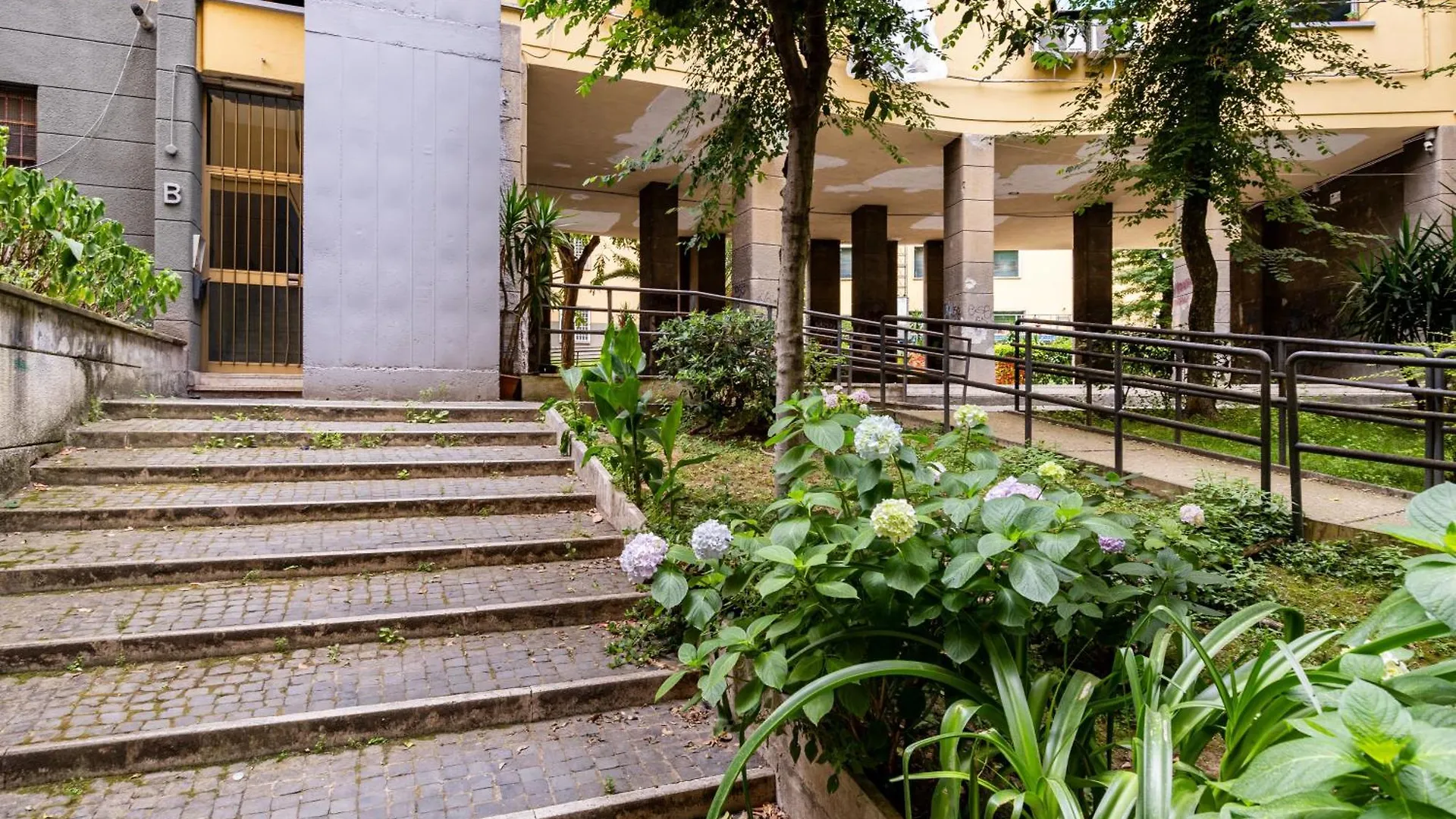 Apartment Donna Olimpia Tra Gianicolo E Trastevere Rome Italy